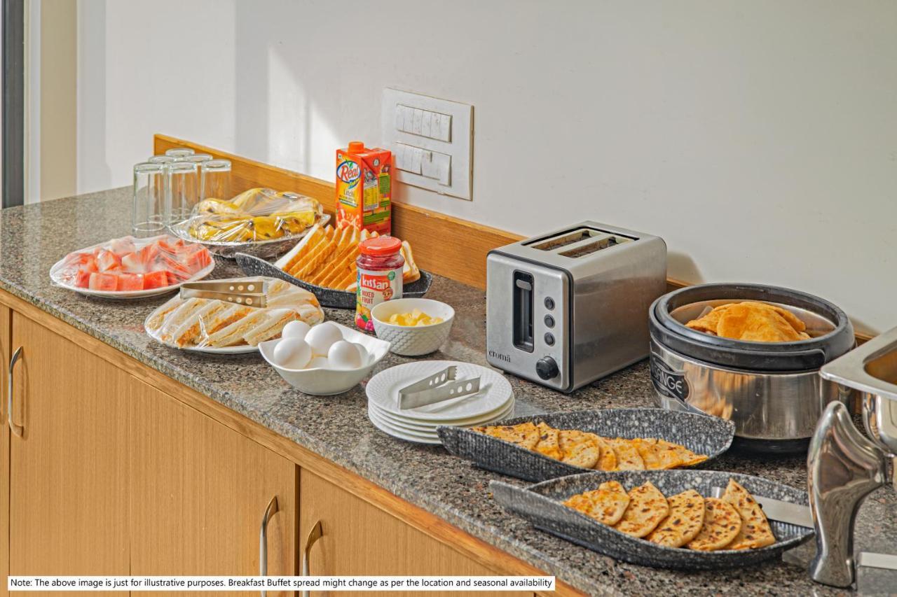 Treebo Galaxy Suites Mathikere 벵갈루루 외부 사진