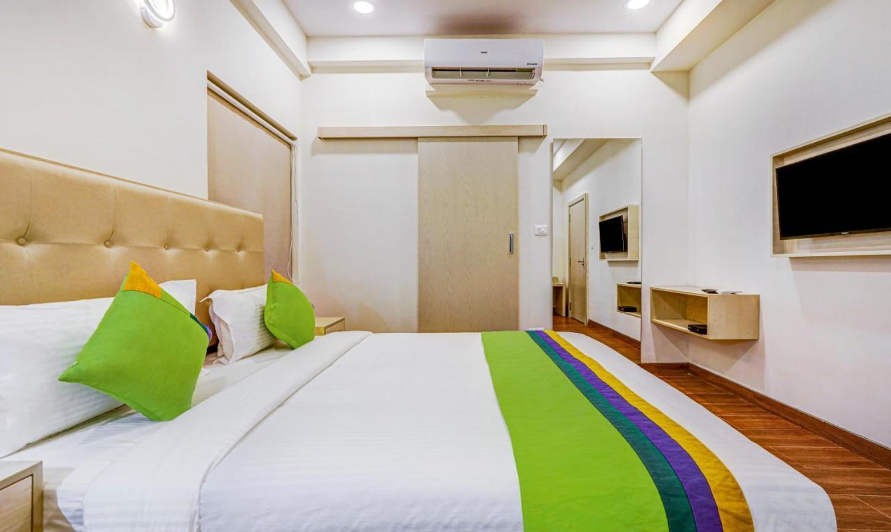Treebo Galaxy Suites Mathikere 벵갈루루 외부 사진