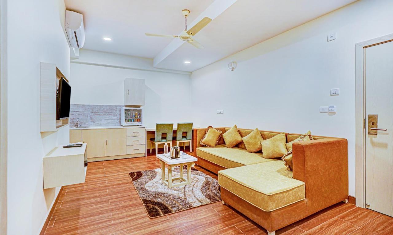 Treebo Galaxy Suites Mathikere 벵갈루루 외부 사진