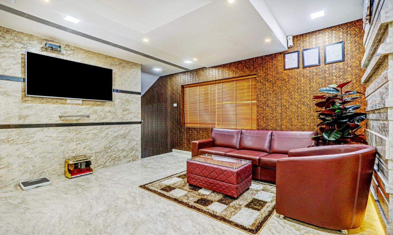 Treebo Galaxy Suites Mathikere 벵갈루루 외부 사진