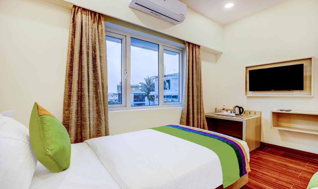 Treebo Galaxy Suites Mathikere 벵갈루루 외부 사진